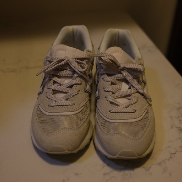 New Balance - Women 574 Sneakers (Size: W5.5) - Picture 4 of 7